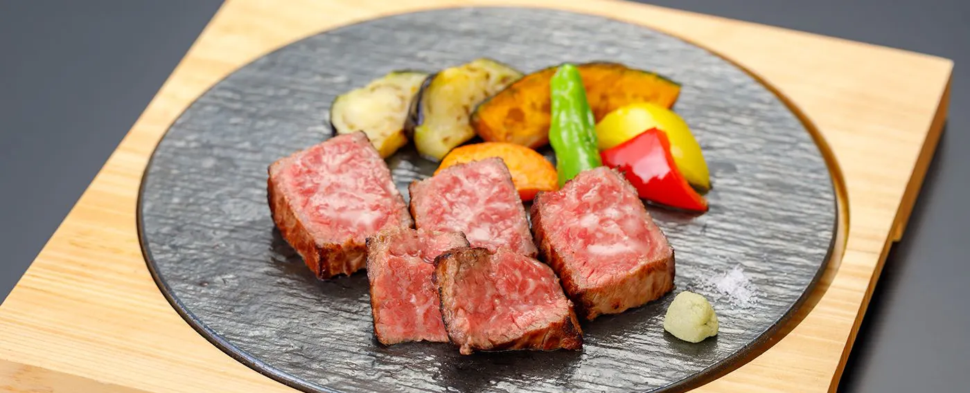 อาหารไคเซกิและสเต็ก