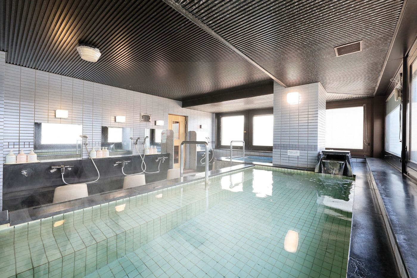 ห้องอาบน้ำสาธารณะ