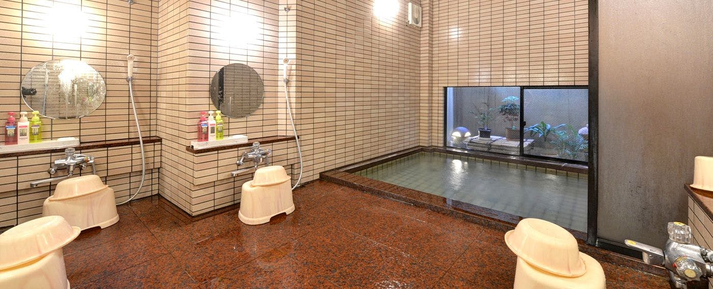室內浴池