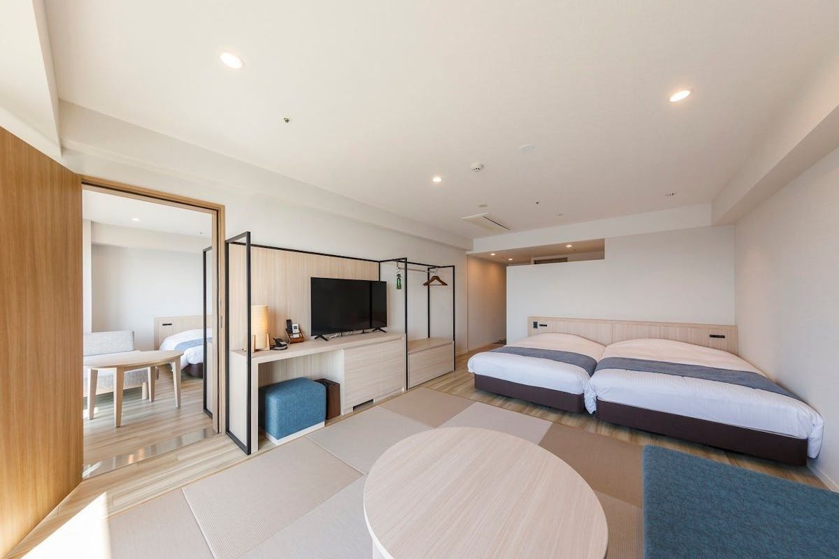 Kamar Resor Kamar Terhubung