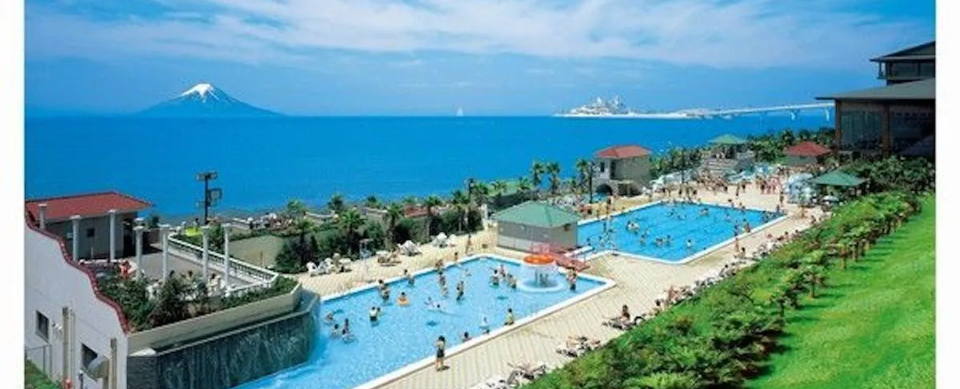 สระว่ายน้ำ