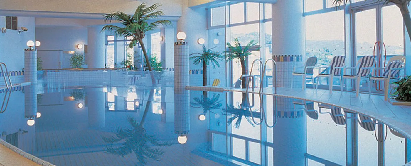 สระว่ายน้ำในร่ม