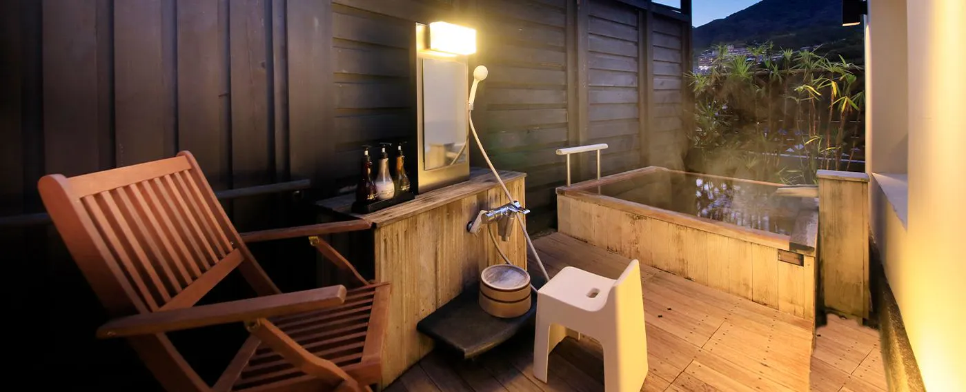 อ่างอาบน้ำกลางแจ้งส่วนตัวพร้อมวิว