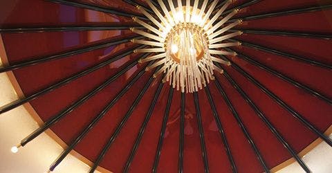 โคมไฟระย้าบริเวณล็อบบี้ชั้น 2