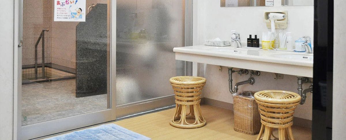 ห้องอาบน้ำสาธารณะ