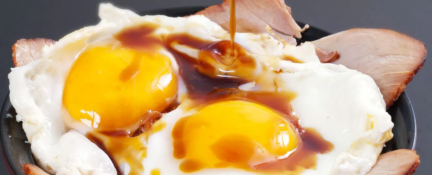 ตัวอย่างอาหาร: ข้าวหน้าหมูย่างไข่