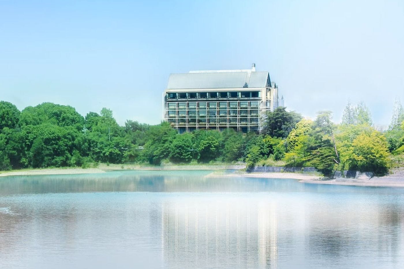 외관 호수 원경