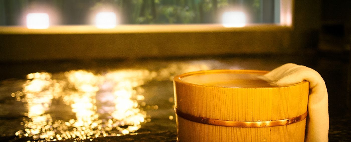 น้ำพุร้อนธรรมชาติ