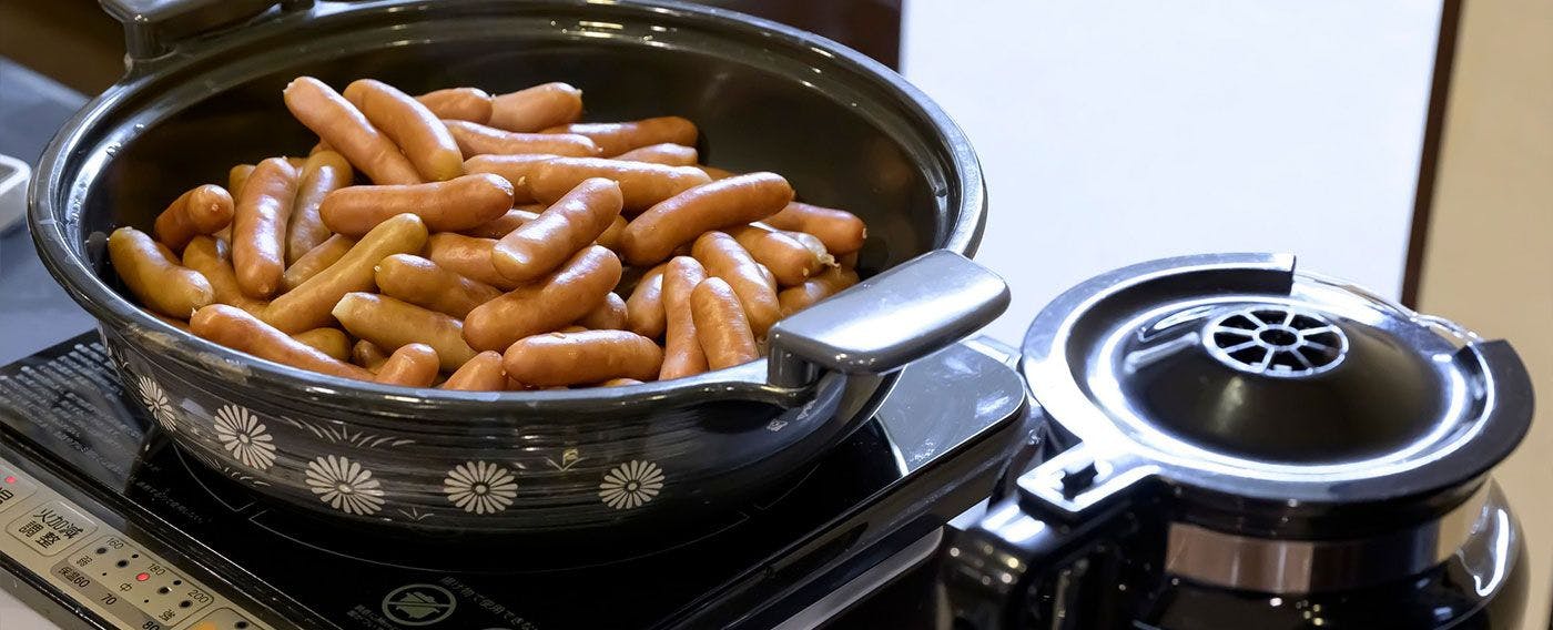 บุฟเฟ่ต์อาหารว่างแบบญี่ปุ่นและตะวันตก