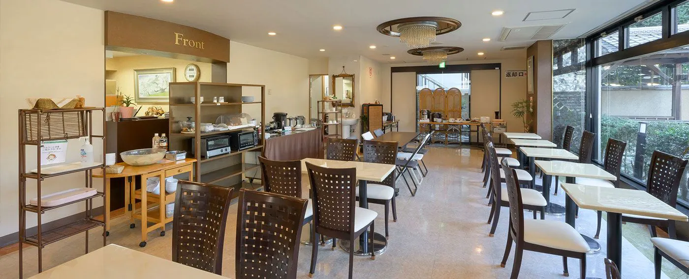 บุฟเฟ่ต์อาหารว่างแบบญี่ปุ่นและตะวันตก