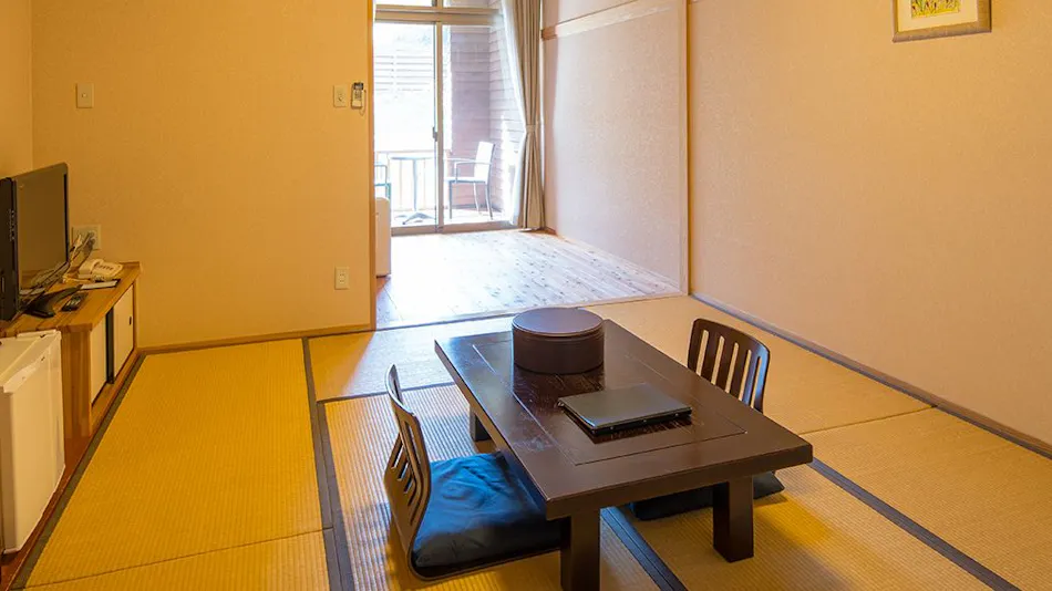 Fontana no Oka Kamou: The Scent of Wood and Beautiful Hot Springs