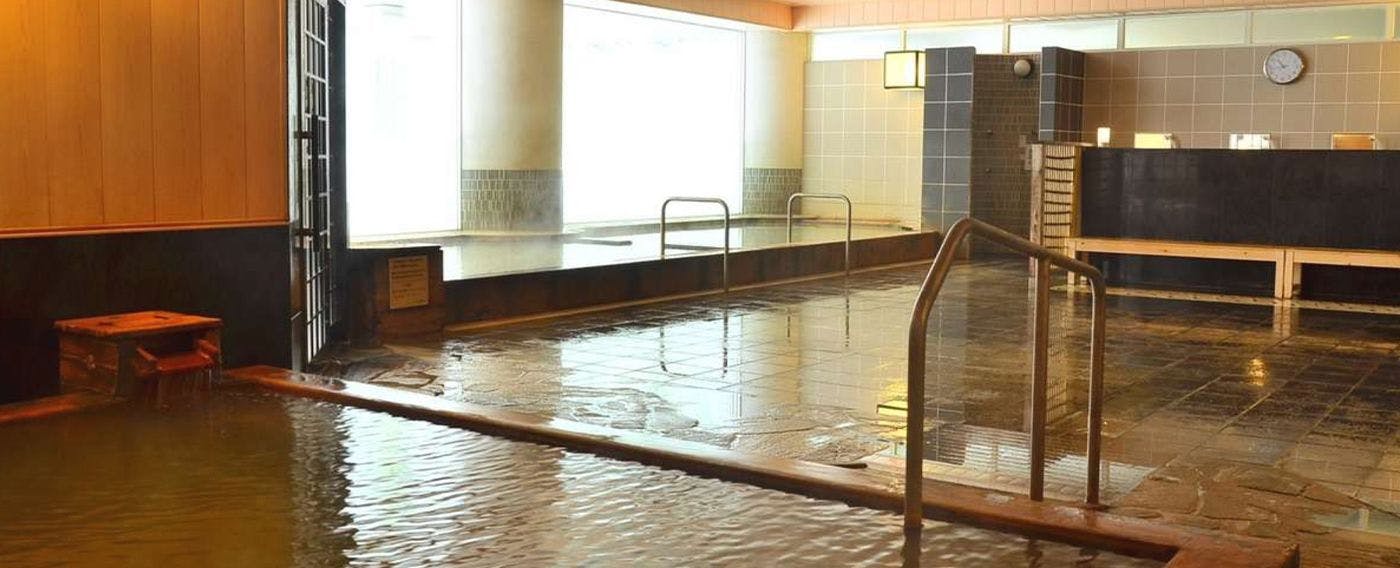 ห้องอาบน้ำรวมขนาดใหญ่