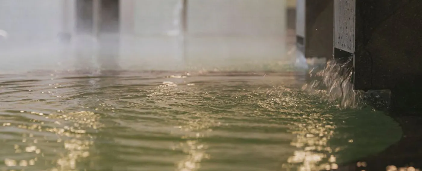 ห้องอาบน้ำรวมขนาดใหญ่สำหรับผู้หญิง ชั้น 2