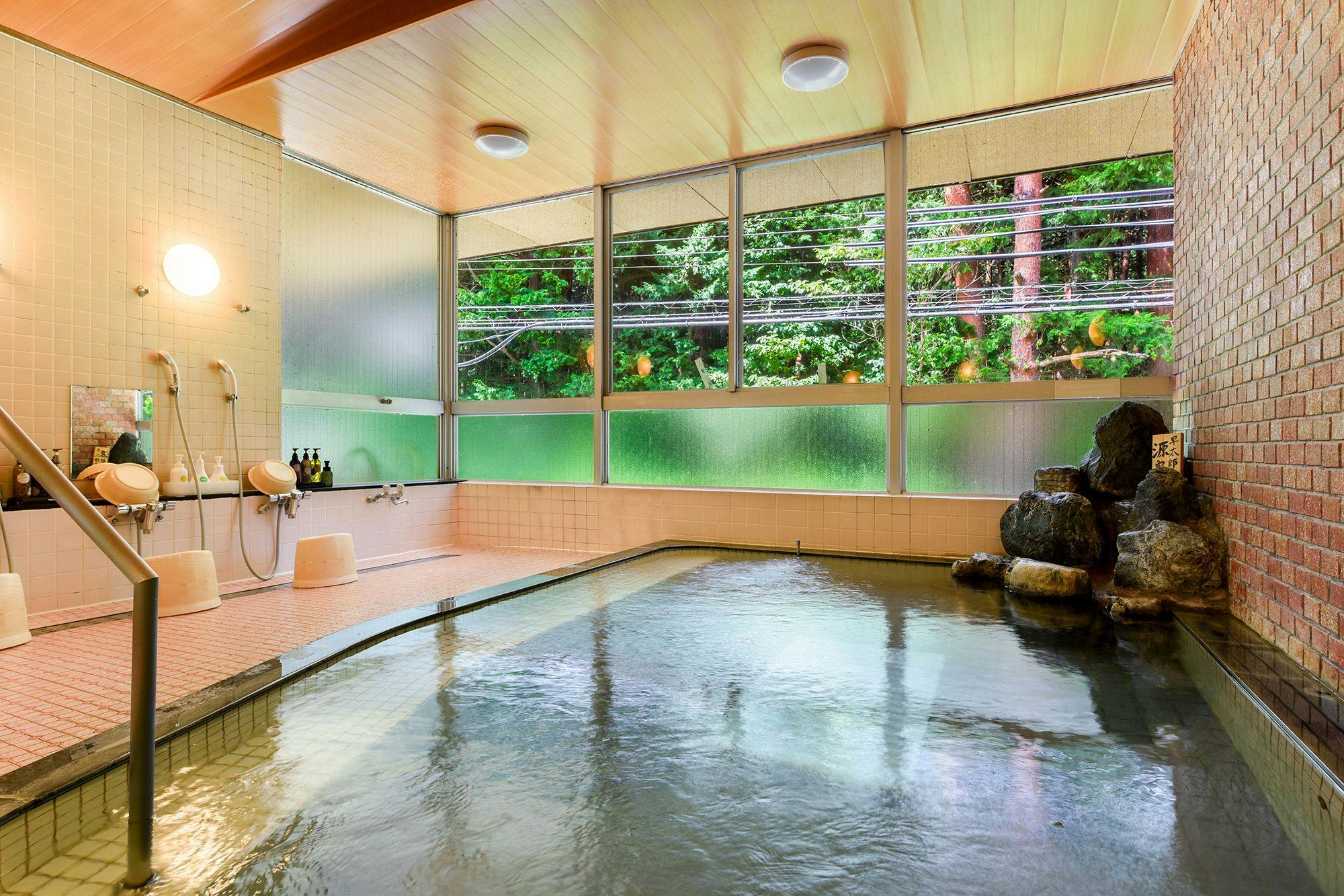 ห้องอาบน้ำรวม