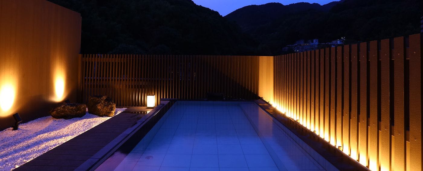 ออนเซ็นกลางแจ้ง