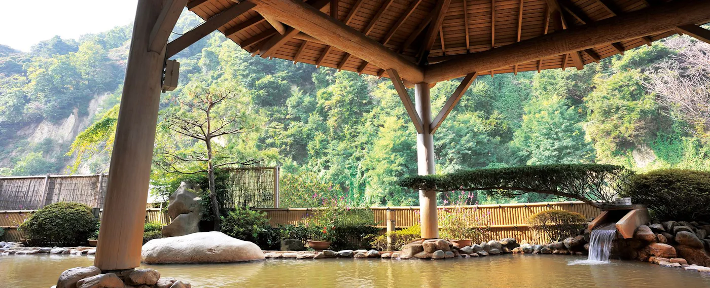 ออนเซ็นกลางแจ้ง