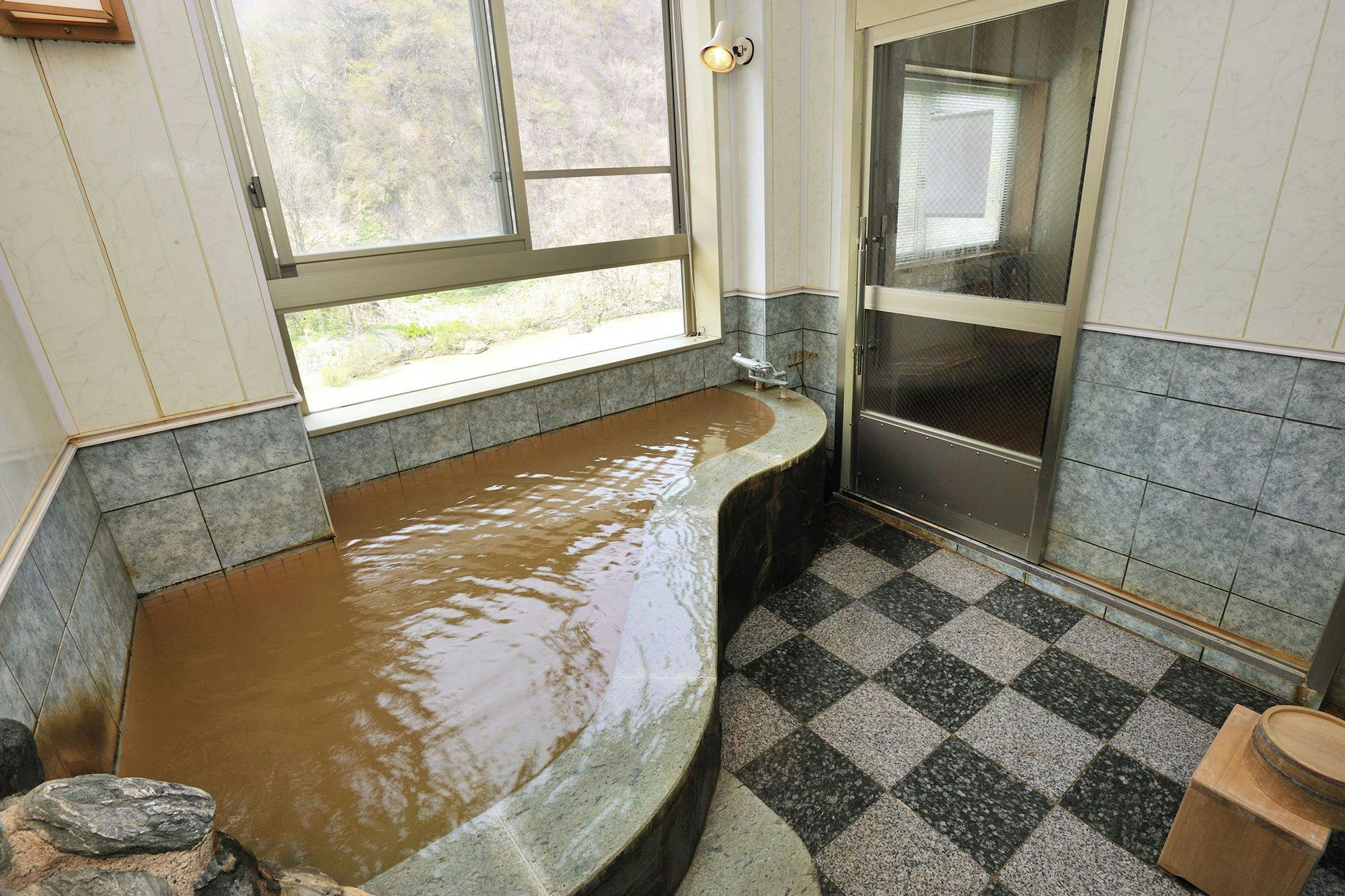 Susobana Gorge Natural Hot Spring Inn Uruoi-kan