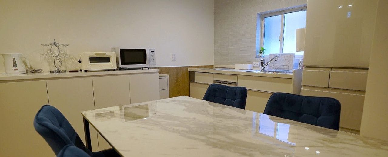 Hidamari Villa 2 - โต๊ะรับประทานอาหาร