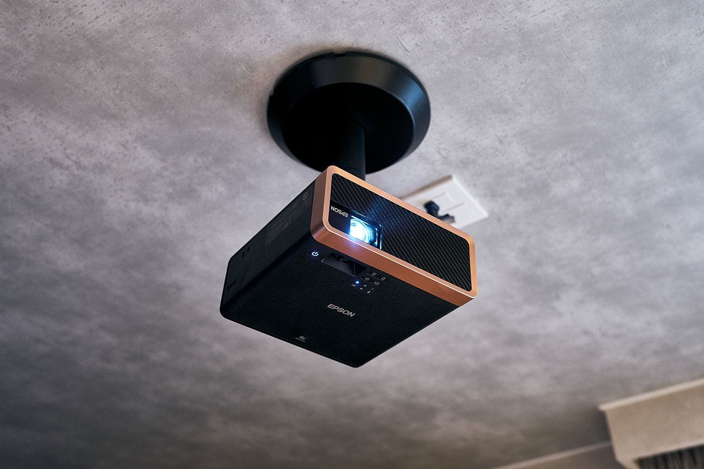 โปรเจคเตอร์