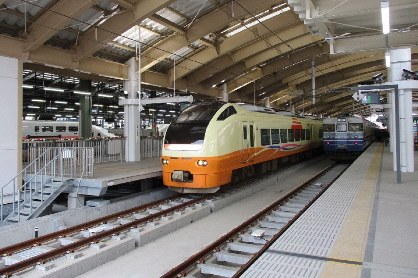 สถานี JR นีงาตะ ทางออกบันไดกุ (Bandai)