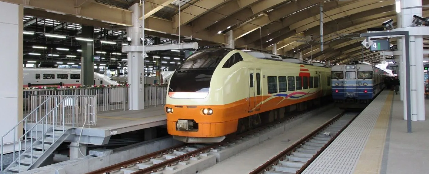 สถานี JR นีงาตะ ทางออกบันไดกุ (Bandai)