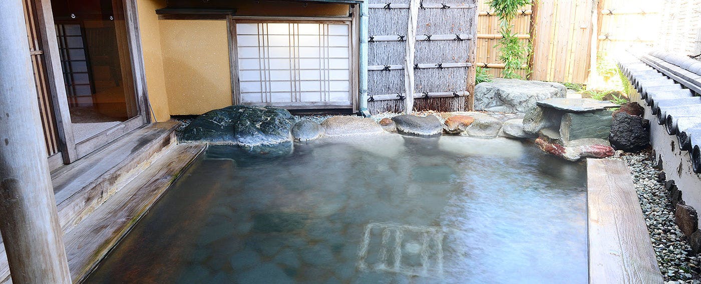 あたみ石亭