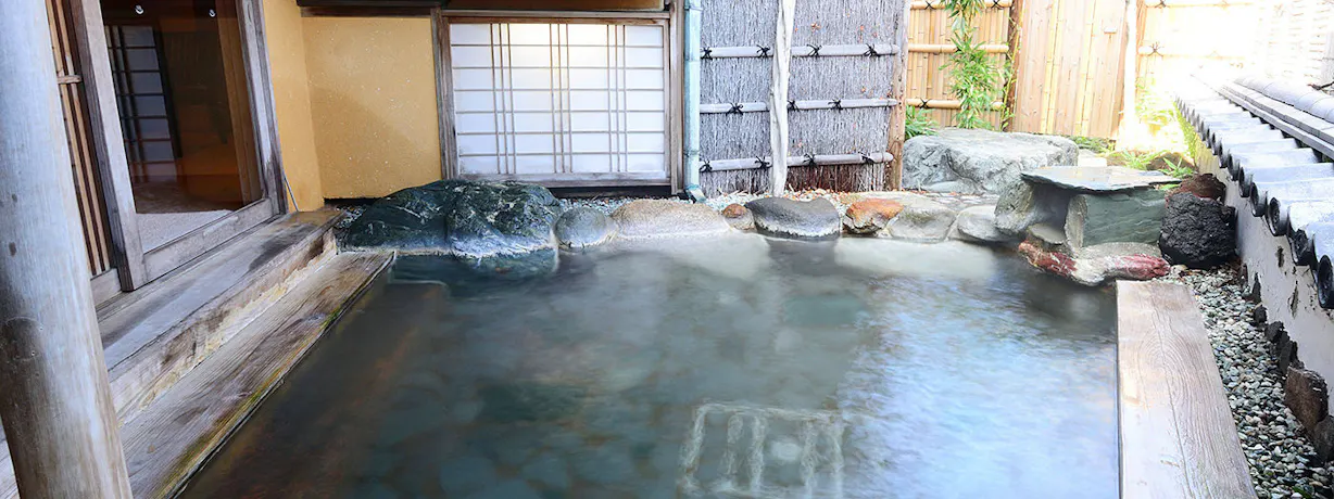 あたみ石亭