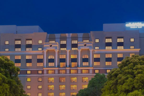 ホテルオークラ東京ベイの最安値が見つかる 10日間 空室カレンダー 一休 Com