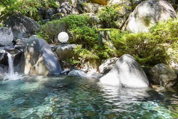 น้ำพุร้อน