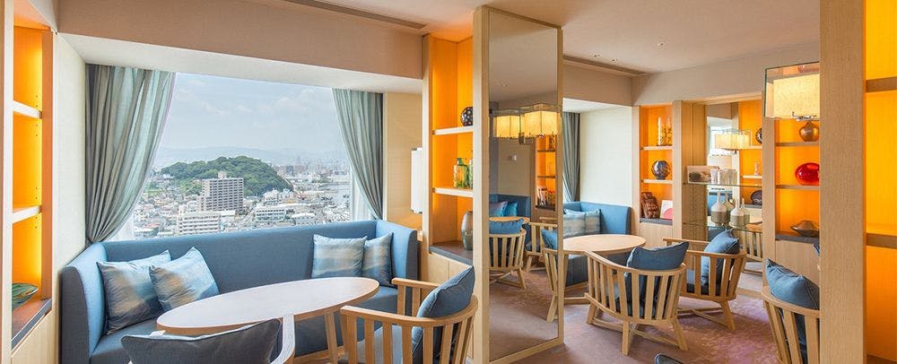 Club Floor & Club Lounge