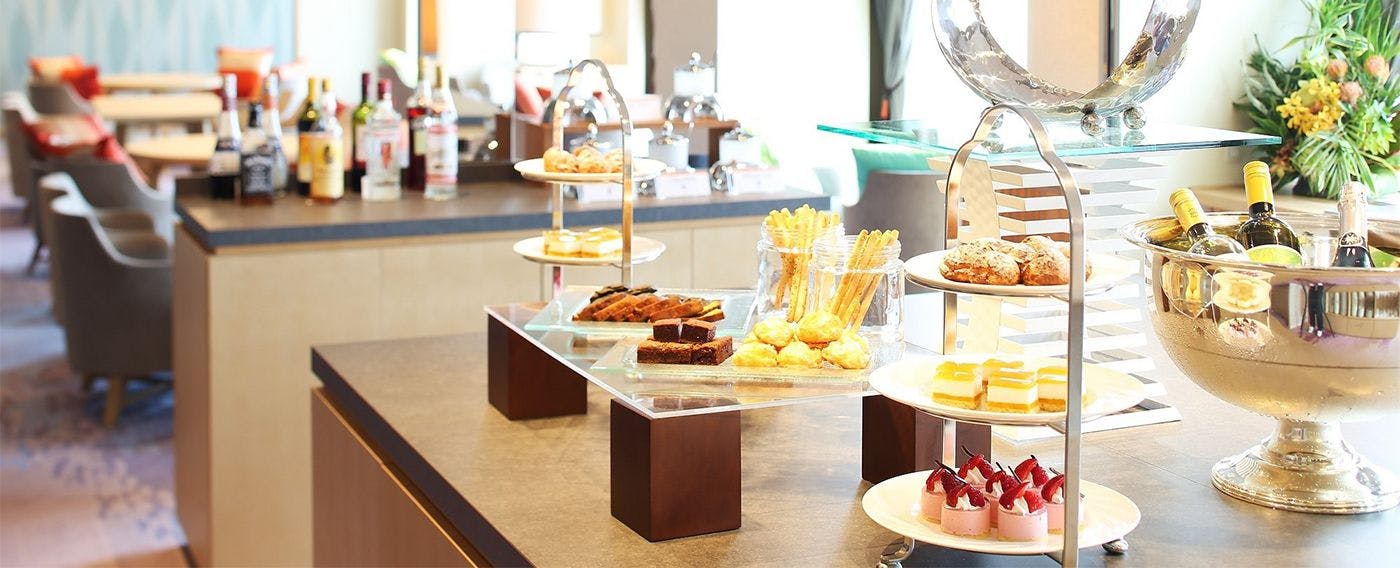 Club Floor & Club Lounge