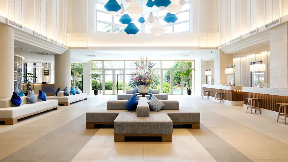 Hotel Breeze Bay Marina