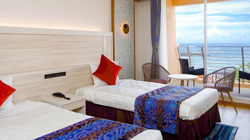 Hotel Breeze Bay Marina