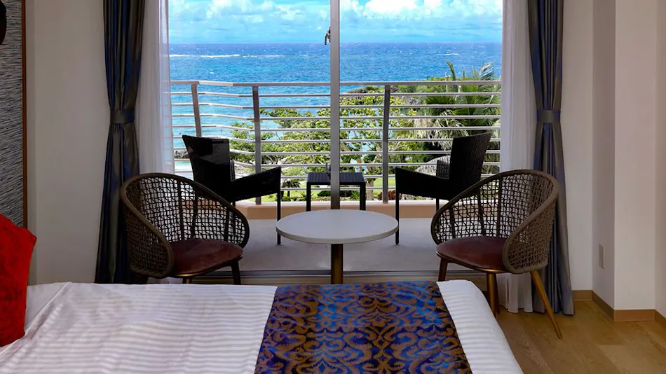 Hotel Breeze Bay Marina