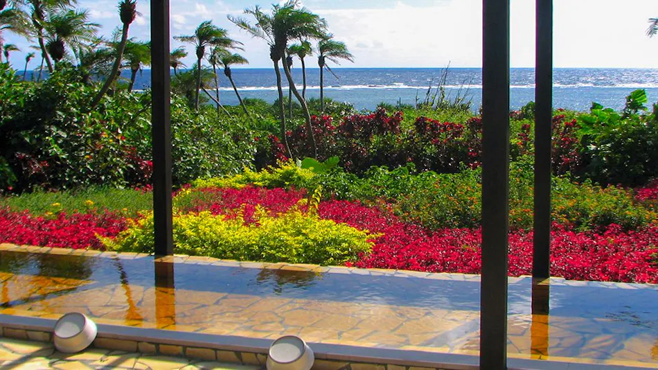 Hotel Breeze Bay Marina