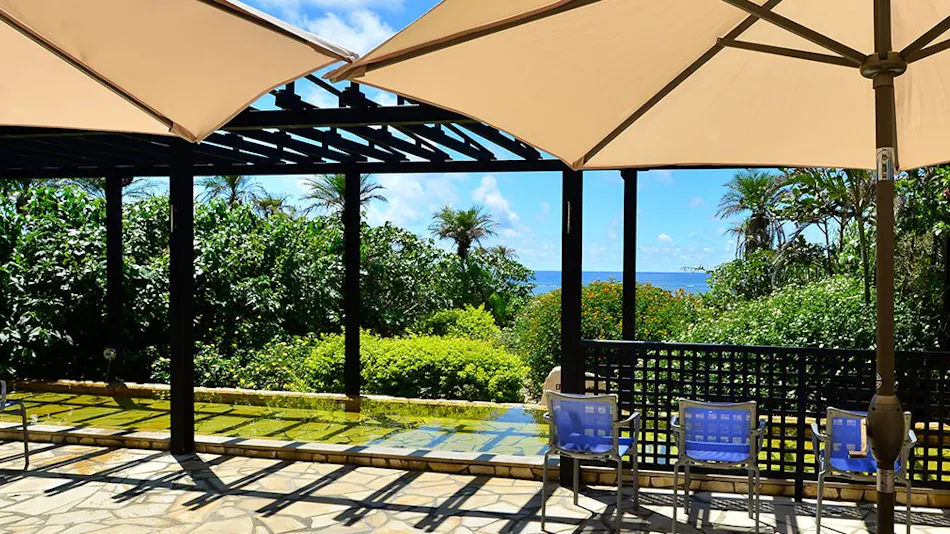 Hotel Breeze Bay Marina