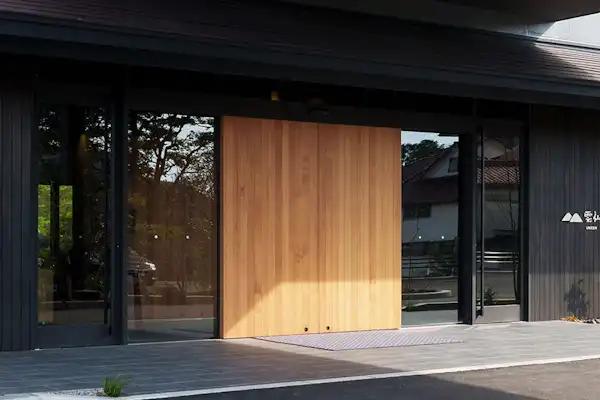 ทางเข้า