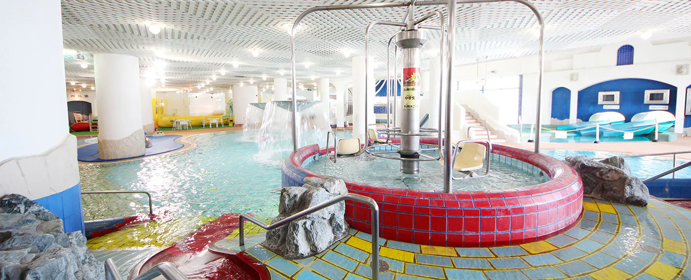 สระว่ายน้ำในร่ม