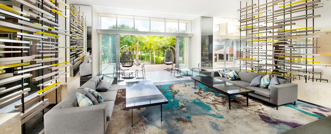 フロント・ロビー