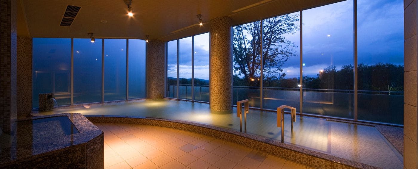 富良野温泉 -紫彩の湯-