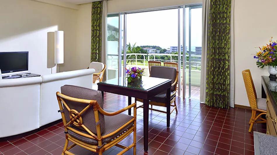 THE NEST ISHIGAKI