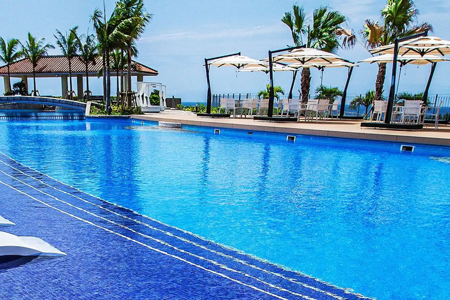 สระว่ายน้ำ