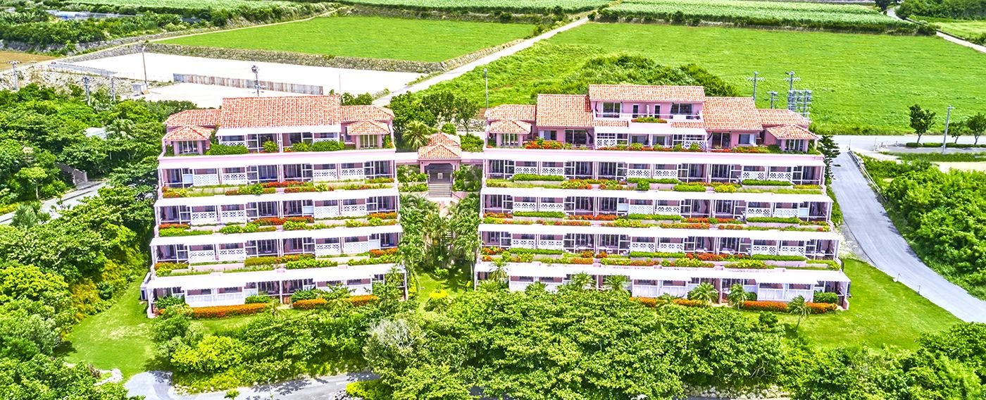 每間客房均設有按摩浴缸的開放式露台，並配備廚房和洗衣機的「按摩浴缸棟」。