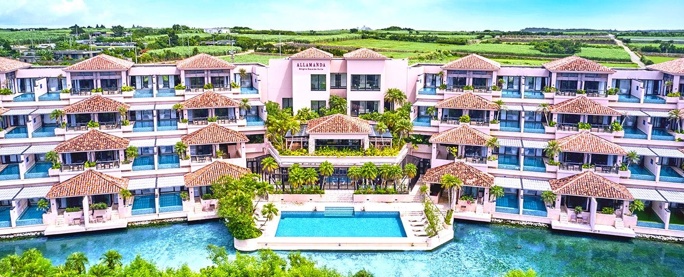 位於海龜游泳的潟湖水邊，國內最大級的全套房別墅「潟湖棟」