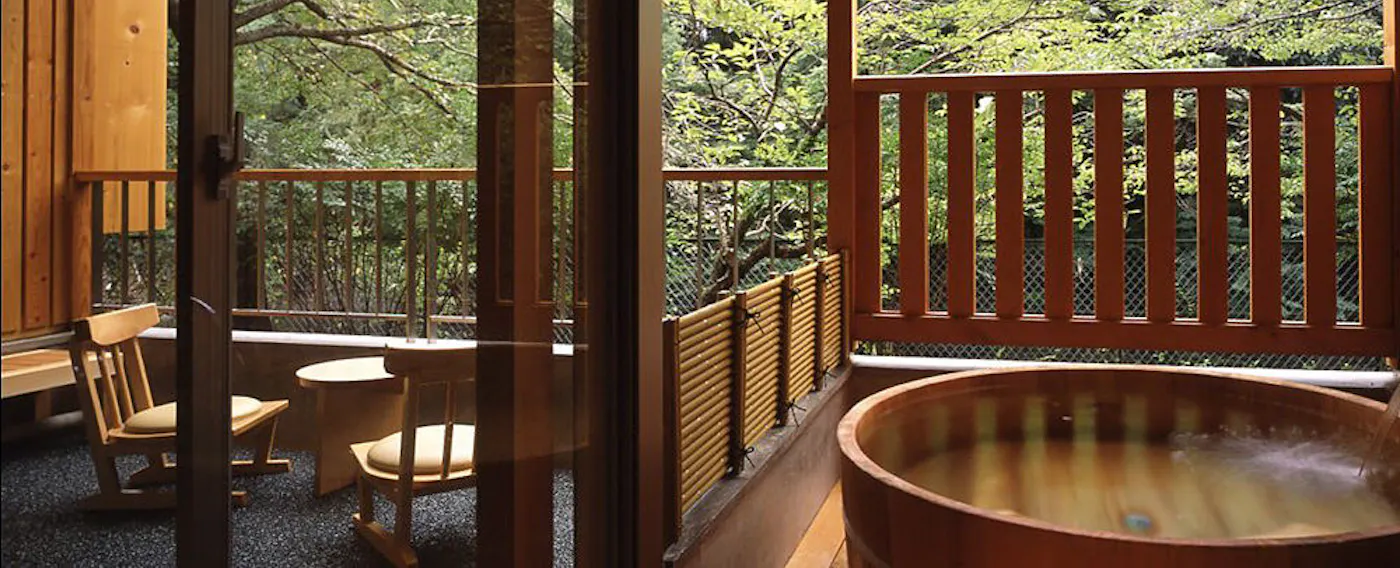 ห้องพักพร้อมอ่างอาบน้ำกลางแจ้ง