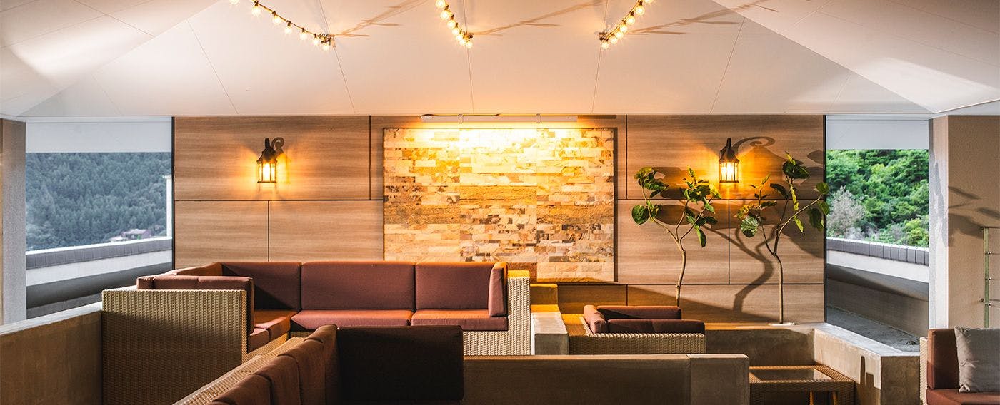 屋上ラウンジテラス