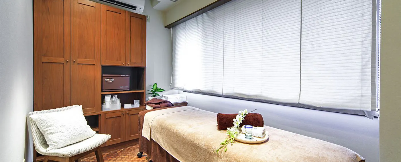 Esthetic Salon / Acupuncture & Shiatsu Massage