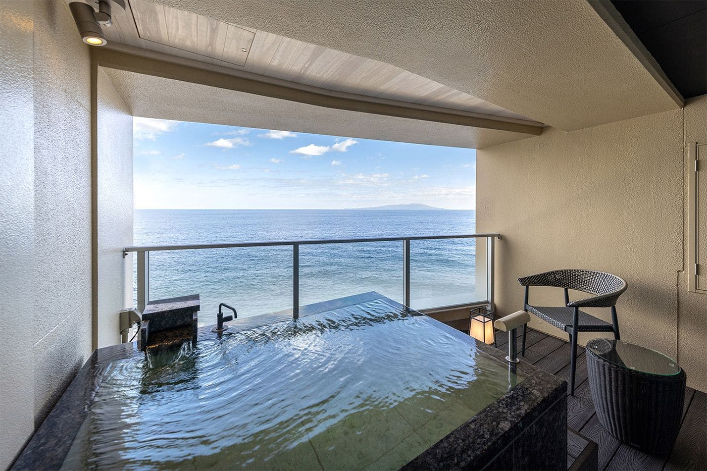 Taberu no Yado Hama no Yu