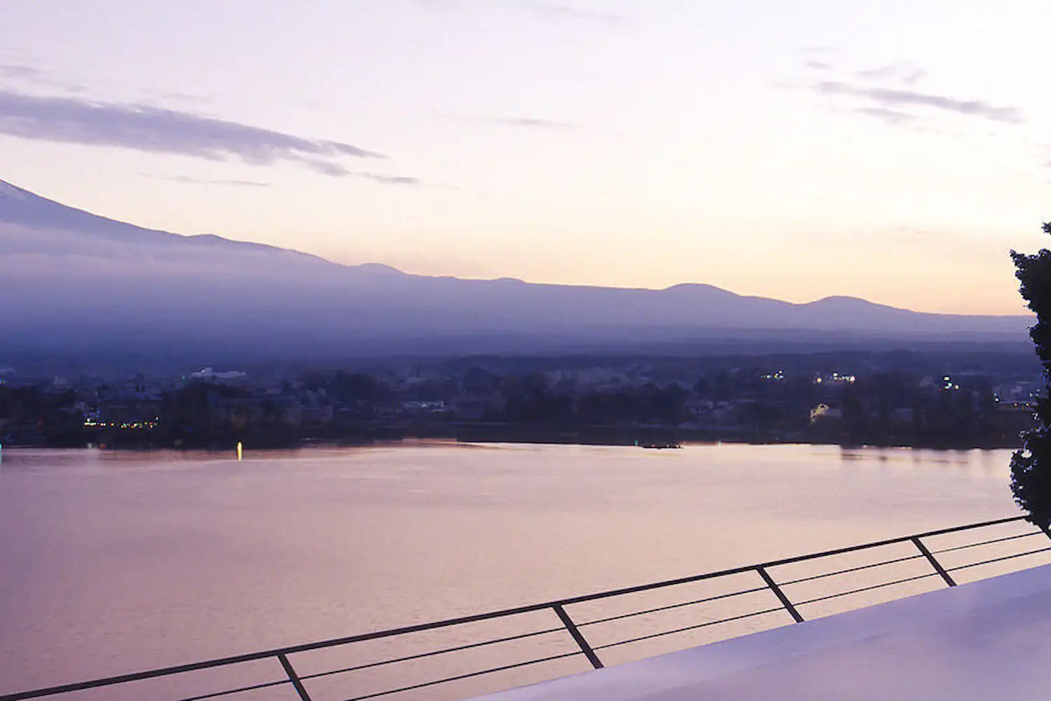 ออนเซ็นกลางแจ้ง