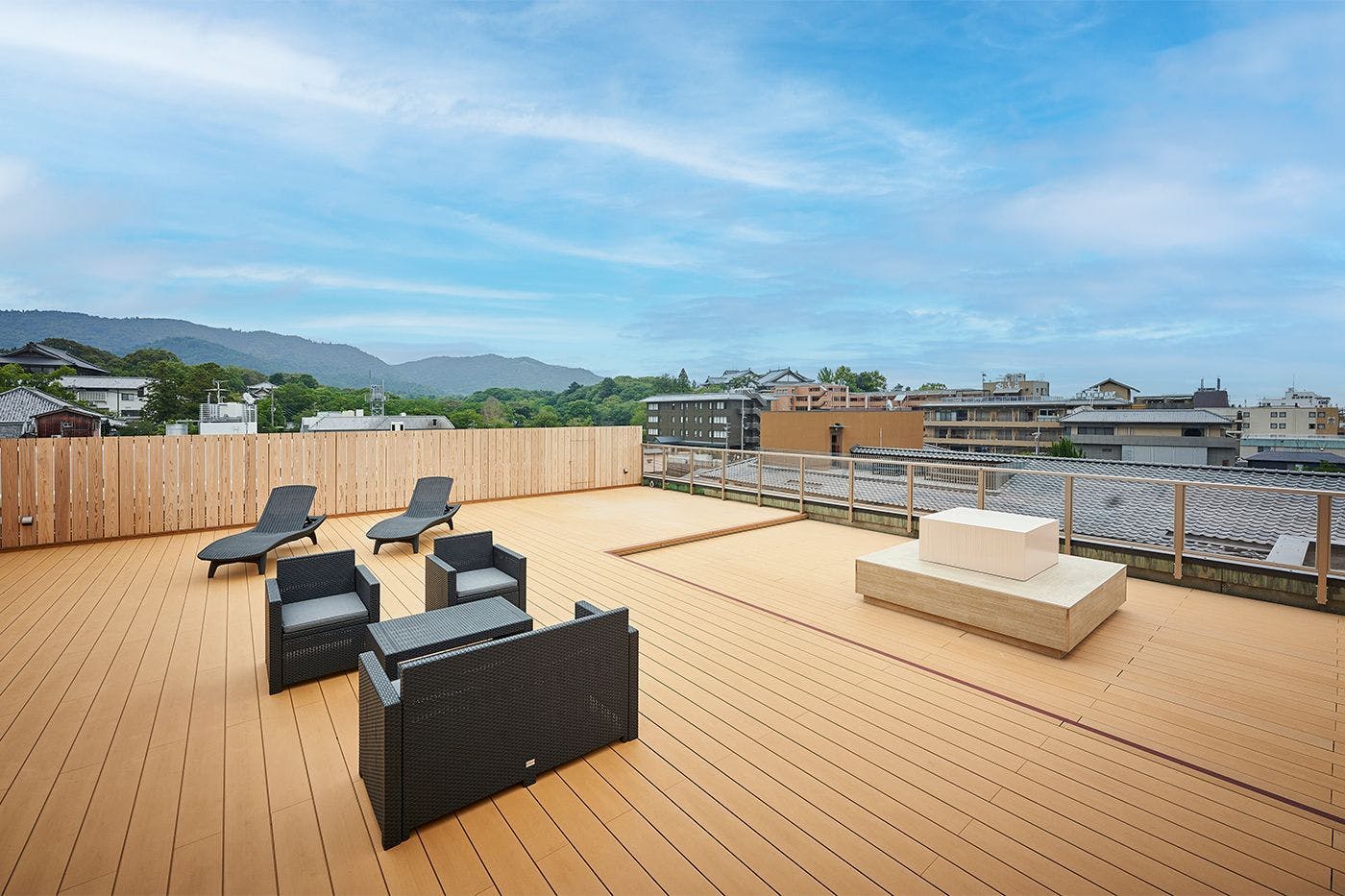 เลานจ์บนดาดฟ้า